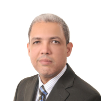 Dr. Robert Ureña Echavarría